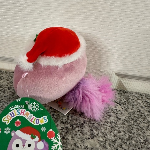 NWT 4” Alinna Christmas Squishmallow - Picture 2 of 4
